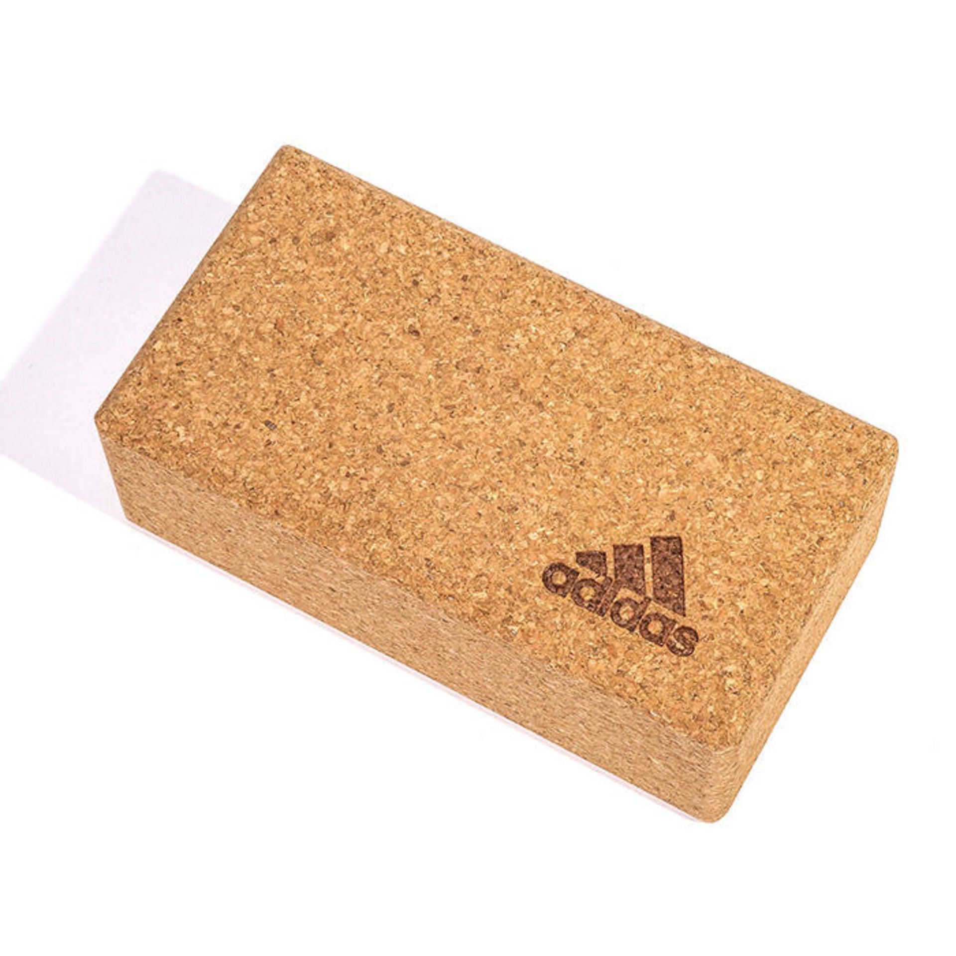 Adidas Kostka Do Jogi Z Korka Adyg-20100Cork Kostka do jogi – jak wybrać dobry model?